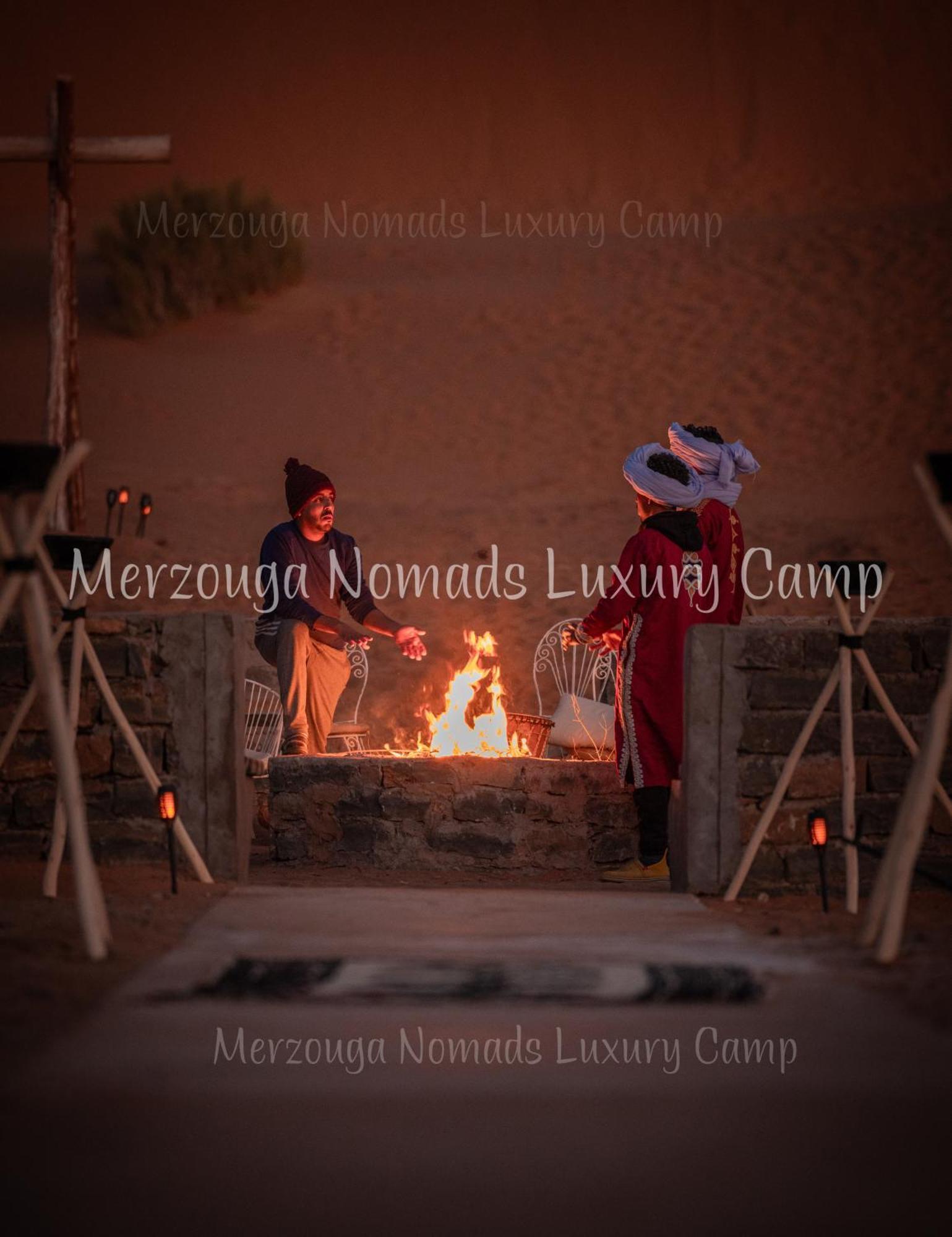 Merzouga Nomads Luxury Camp Ngoại thất bức ảnh